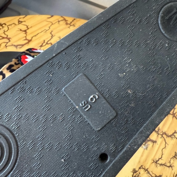 Steve Madden Leopard Print Embroidered Sandals size 9M - Picture 5 of 5